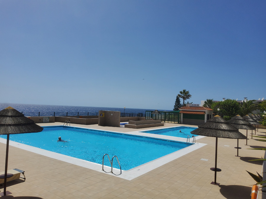 Atlantic view - the first sea line! Furnished apartment with terrace of 22 sqm. and swimming pool!