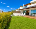 LUXURY NEW apartment, fully furnished, with 2 bedrooms and 2 bathrooms, plus a private garden with a sea view!